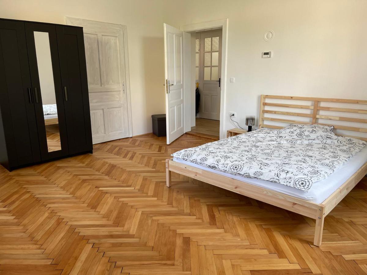 Pirc Apartment On Dunajska Street Ljubljana Buitenkant foto